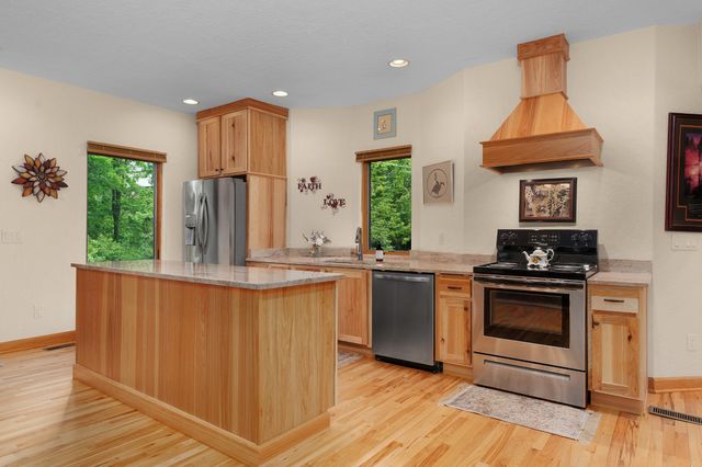 125 Fleetwood Drive, Lookout Mountain, TN 37350