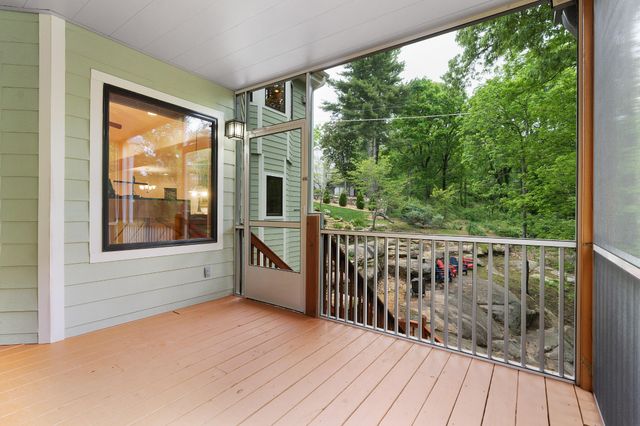 125 Fleetwood Drive, Lookout Mountain, TN 37350