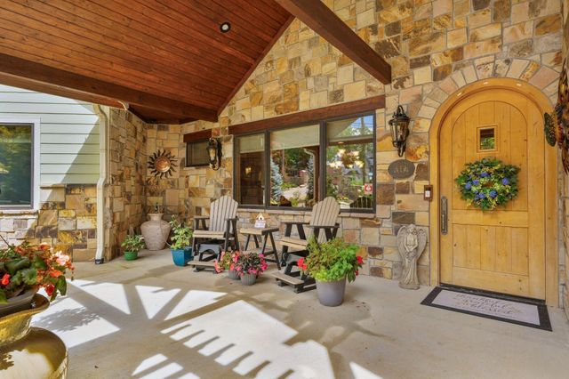 125 Fleetwood Drive, Lookout Mountain, TN 37350