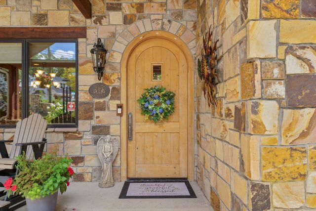 125 Fleetwood Drive, Lookout Mountain, TN 37350