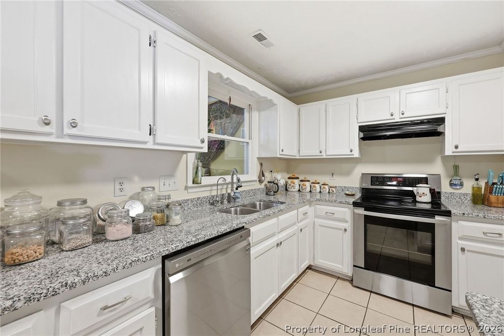 5499 Landview Place, Hope Mills, NC 28348 — photo 12