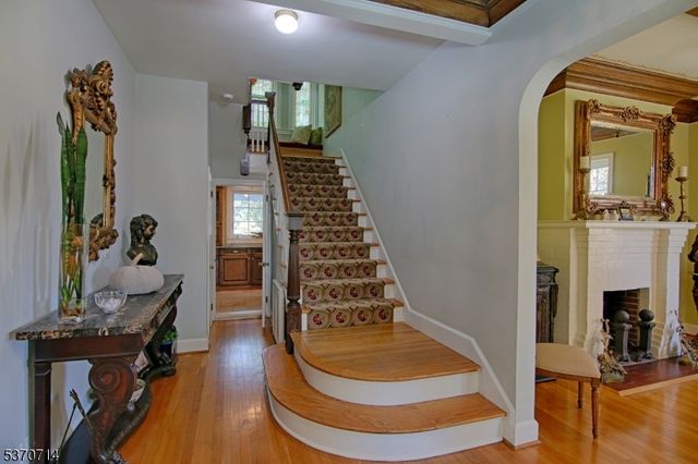 44 Manor Dr, Bernards Twp., NJ 07920