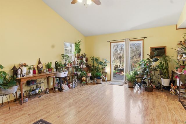 500 Deerfield Cir, Valley Center, KS 67147