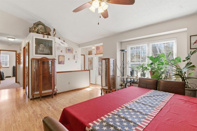 500 Deerfield Cir, Valley Center, KS 67147