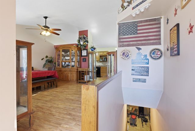 500 Deerfield Cir, Valley Center, KS 67147