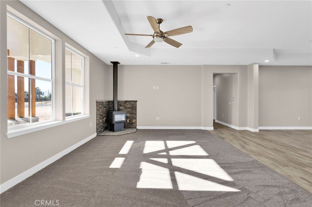 Image 6 of property listing at 13710 Iroquois Road, Apple Valley, CA 92307