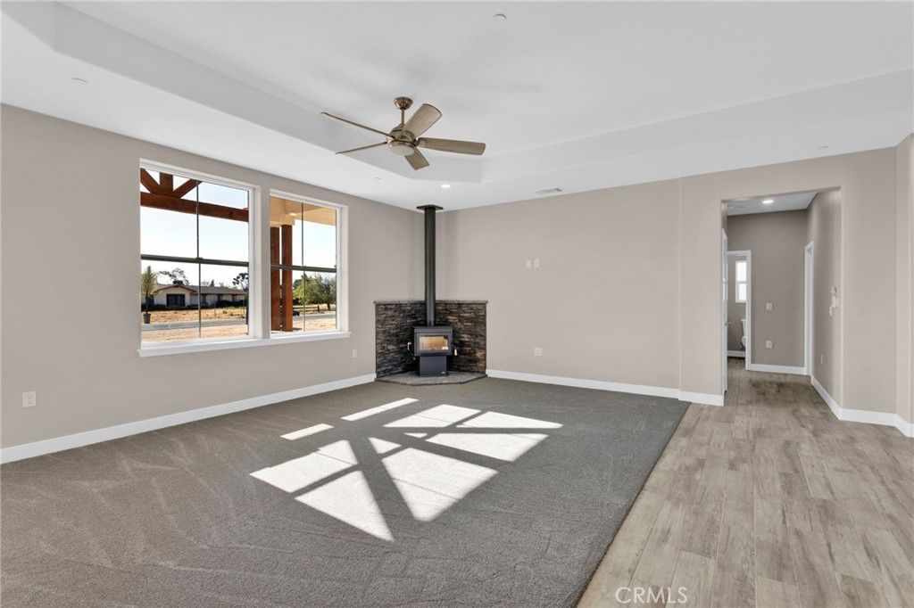 Image 7 of property listing at 13710 Iroquois Road, Apple Valley, CA 92307