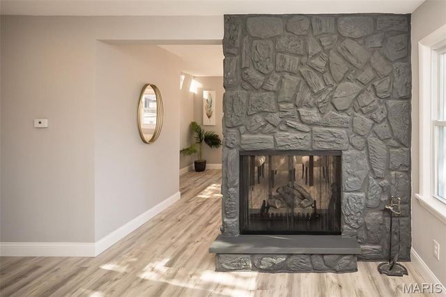 10081 Thorpe Avenue, St Louis, MO 63114