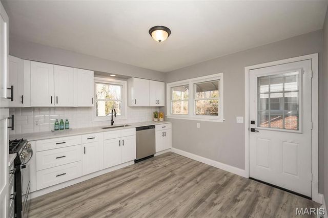 10081 Thorpe Avenue, St Louis, MO 63114