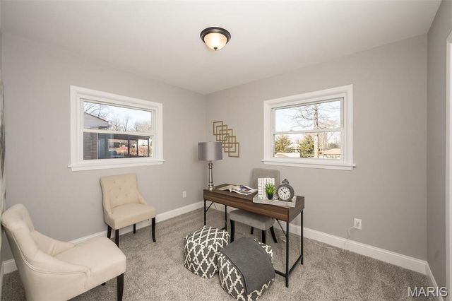 10081 Thorpe Avenue, St Louis, MO 63114