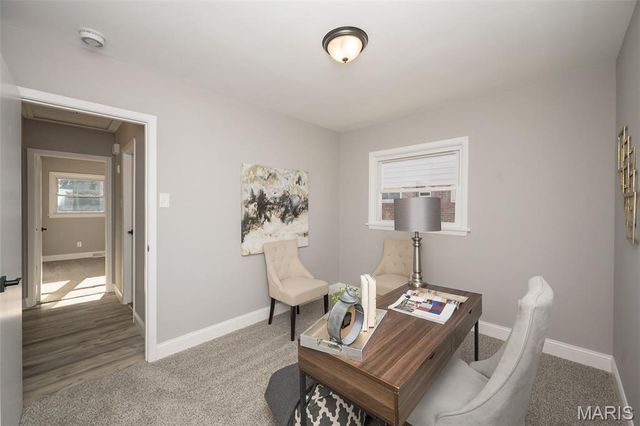 10081 Thorpe Avenue, St Louis, MO 63114