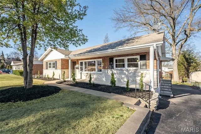 10081 Thorpe Avenue, St Louis, MO 63114