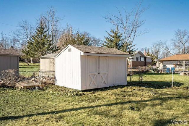 10081 Thorpe Avenue, St Louis, MO 63114