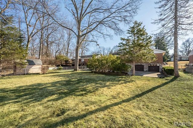 10081 Thorpe Avenue, St Louis, MO 63114