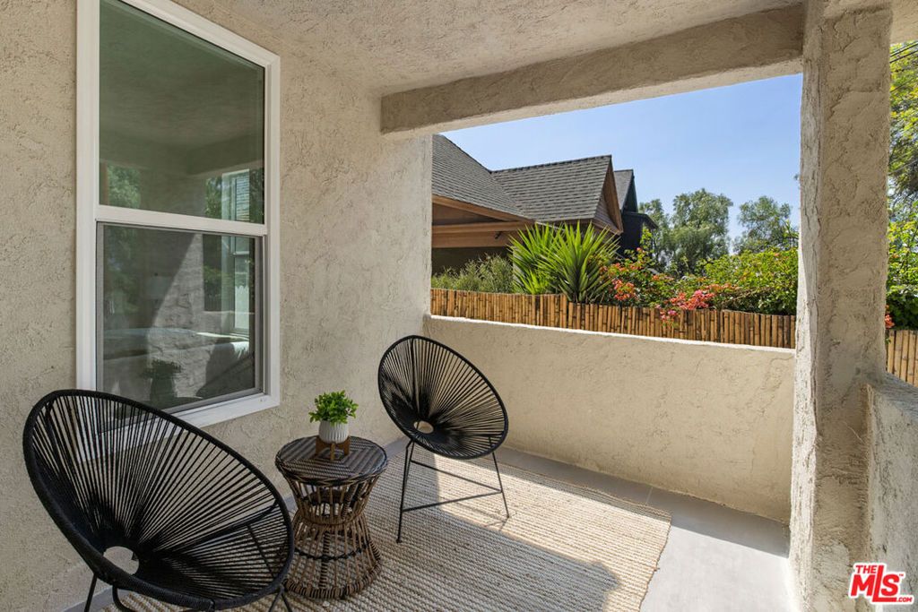 Image 3 of property listing at 560 N Westlake Avenue, Los Angeles, CA 90026