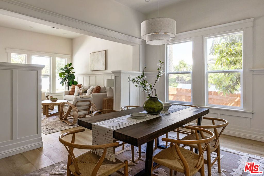 Image 9 of property listing at 560 N Westlake Avenue, Los Angeles, CA 90026