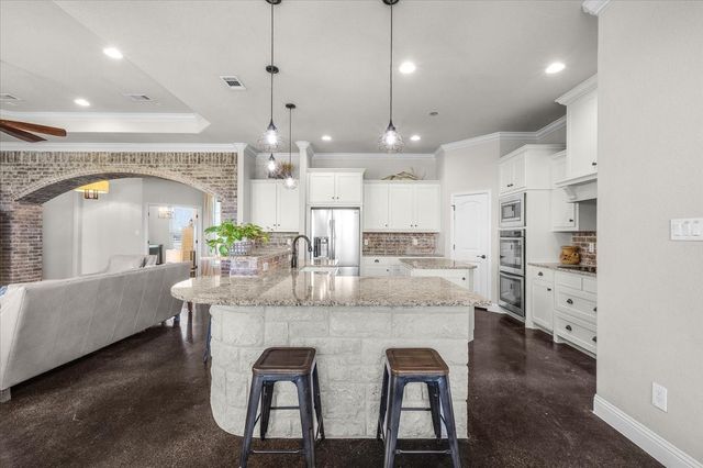 116 Rasha Drive, Azle, TX 76020