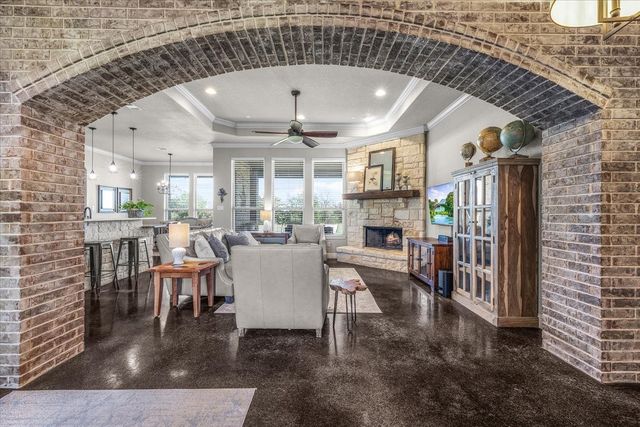116 Rasha Drive, Azle, TX 76020