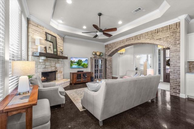 116 Rasha Drive, Azle, TX 76020