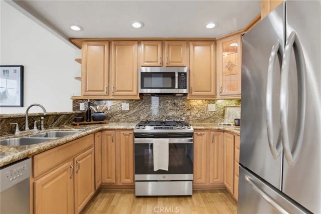 1326 W Park Western 206, San Pedro, CA 90732
