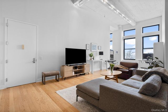 25 Leroy Place 212, New Rochelle, NY 10805