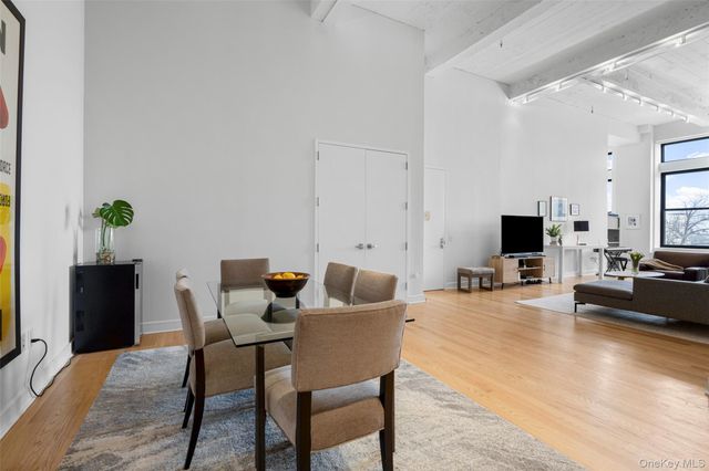 25 Leroy Place 212, New Rochelle, NY 10805