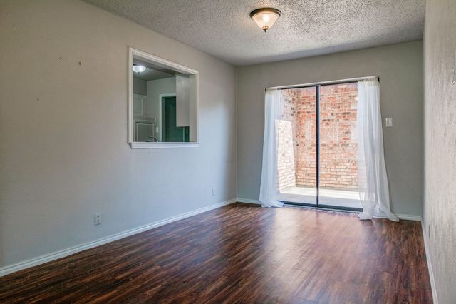 1728 Stonegate Drive, Denton, TX 76205