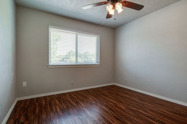 1728 Stonegate Drive, Denton, TX 76205