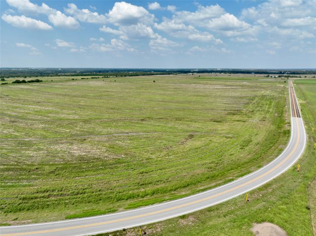 748 S Fm 308, Milford, TX 76670