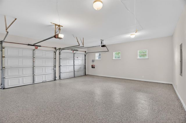 1899 Sunflower TRL, Luling, TX 78648