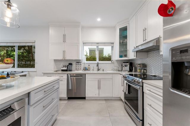 3068 Shipping Avenue, Coconut Grove, FL 33133