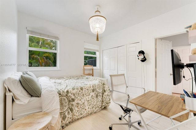 3068 Shipping Avenue, Coconut Grove, FL 33133