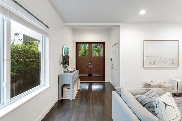 3068 Shipping Avenue, Coconut Grove, FL 33133