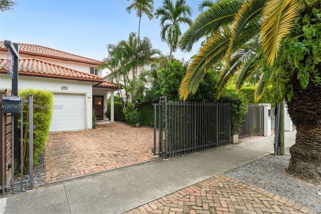 3068 Shipping Avenue, Coconut Grove, FL 33133