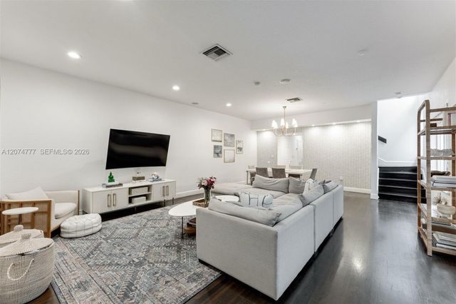 3068 Shipping Avenue, Coconut Grove, FL 33133