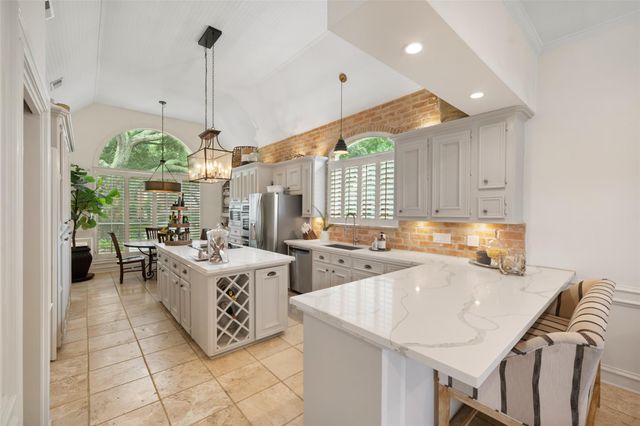 18210 Farnsfield Drive, Houston, TX 77084
