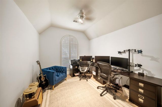 18210 Farnsfield Drive, Houston, TX 77084