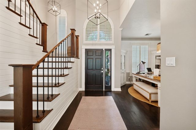 18210 Farnsfield Drive, Houston, TX 77084