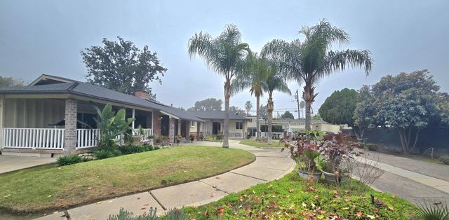 112 E Oleander Avenue, Fresno, CA 93706