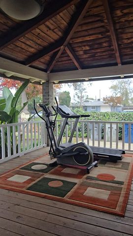 112 E Oleander Avenue, Fresno, CA 93706