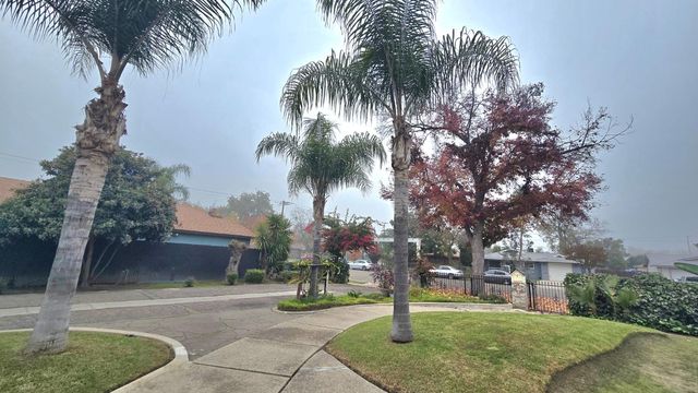 112 E Oleander Avenue, Fresno, CA 93706