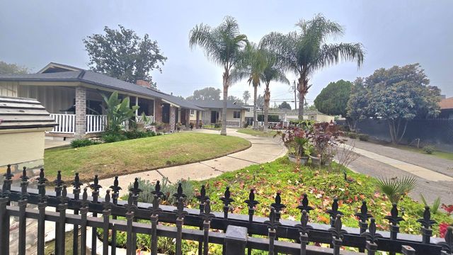 112 E Oleander Avenue, Fresno, CA 93706