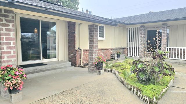 112 E Oleander Avenue, Fresno, CA 93706