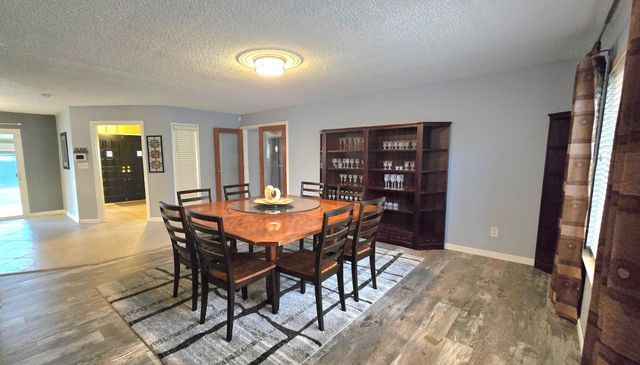 112 E Oleander Avenue, Fresno, CA 93706