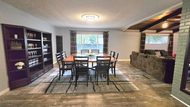 112 E Oleander Avenue, Fresno, CA 93706