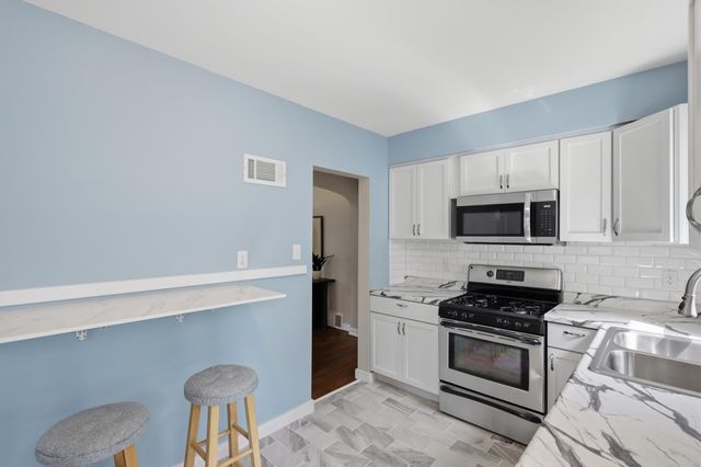 1108 Oakdale Avenue, West Saint Paul, MN 55118