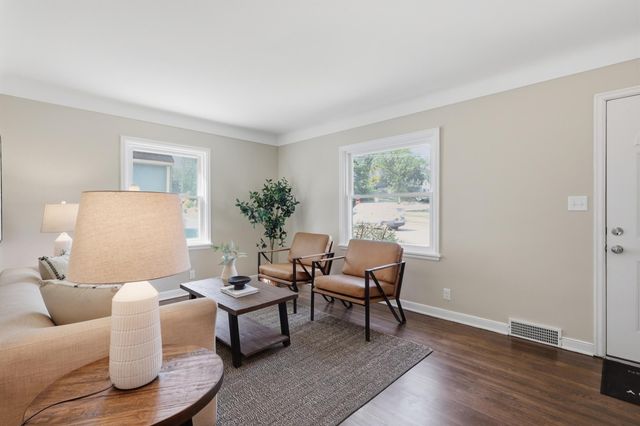 1108 Oakdale Avenue, West Saint Paul, MN 55118