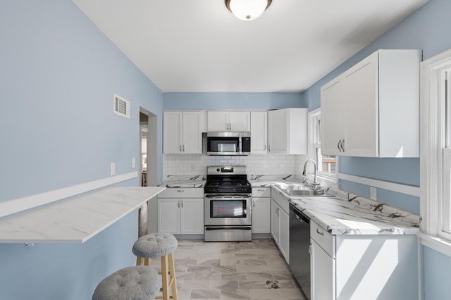 1108 Oakdale Avenue, West Saint Paul, MN 55118