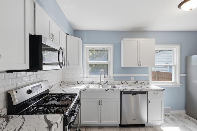 1108 Oakdale Avenue, West Saint Paul, MN 55118