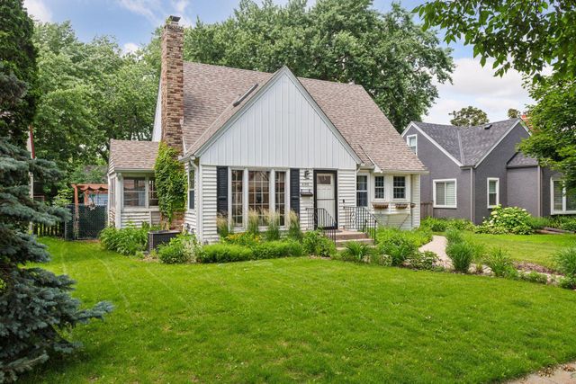 4145 Zenith Avenue N, Robbinsdale, MN 55422